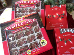 lot 42 image: Lights - Farmall Tractors