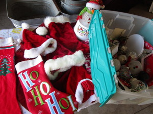 lot 43 image: Christmas Decorations