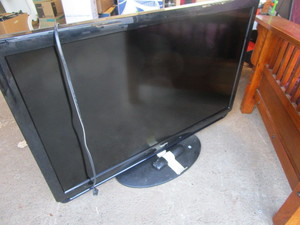 lot 144 image: Sanyo Television