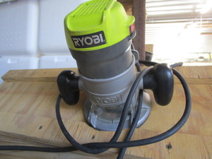 lot 63 image: Ryobi Router