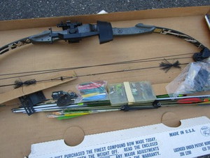 lot 104 image: Compound  Bow, Arrows
