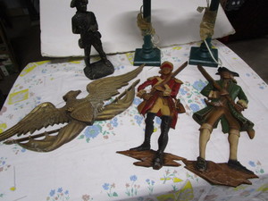 lot 77 image: Pot Metal Dcor