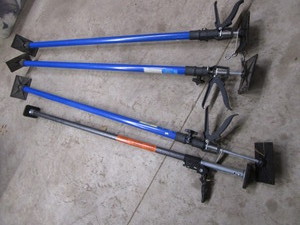 lot 60 image: Cargo Support Bars