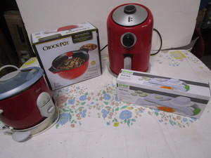 lot 79 image: Casseroles, Air Fryer, Steamer