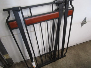 lot 157 image: Carlson Pet Gate