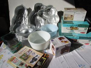 lot 172 image: Cake Making, Decorating