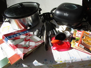 lot 175 image: Slow Cooker, Skillet, Utensils