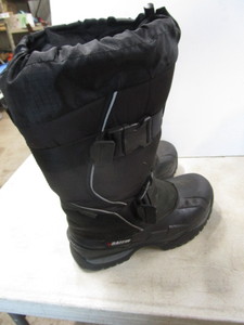 lot 218 image: Baffin Mens Boots