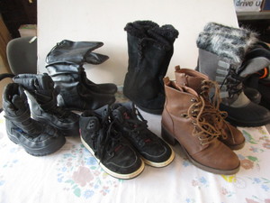 lot 188 image: Womens Footwear