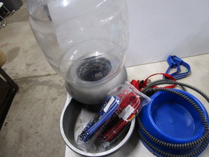 lot 234 image: Pet Supplies