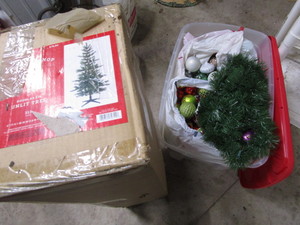 lot 255 image: Artificial Tree