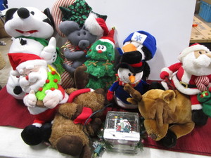 lot 271 image: Christmas Plush