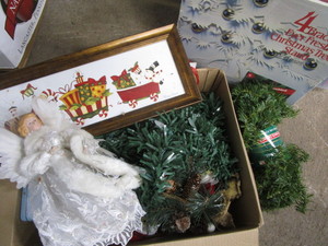 lot 278 image: Christmas Decorations
