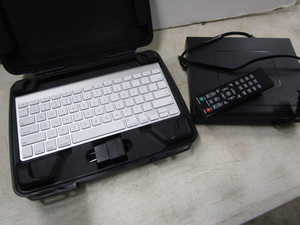 lot 321 image: Player, Pelican, Apple Keyboard