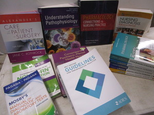 lot 323 image: Medical Textbooks