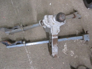 lot 69 image: Receiver Hitch, Sway Bars