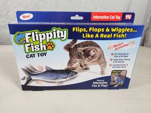 New Flippity Fish Cat Toy