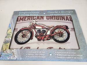 New American Originals Tempered Glass Cutting Board