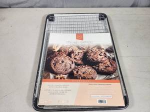 New Chicago Metallic Bake Set