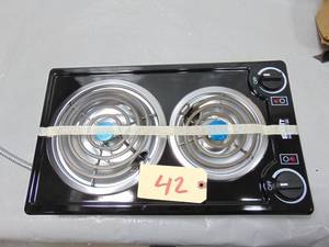 Summit Appliance CCE226BL 12 Wide 230V 2-Burner Coil Cooktop in Black Unused