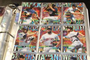lot 110 image: 1995 Fleer Baseball Complete Set #1-600 In BinderPages