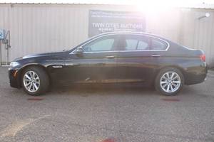 2014 BMW 5 Series 528i XDrive - AWD - 2 OWNERS