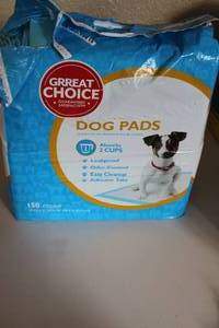 lot 24 image: Grreat Choice Dog Pads--150 Count
