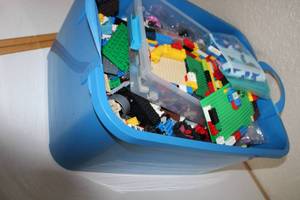 lot 73 image: Tub Full Of Legos