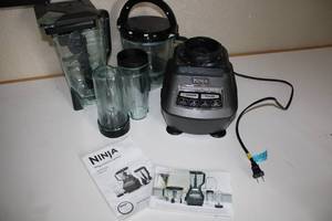 lot 79 image: Ninja Mega Kitchen System--BL770 Series-- Owners Manual Included