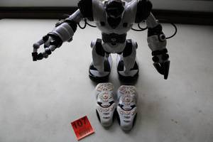 lot 107 image: Remote Controlled Item