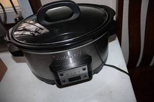 lot 130 image: Electric Cuisinart Crock Pot