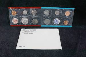 1968 US Mint Uncirculated Coin Set