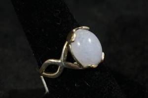 Ladies Sterling Silver Ring - Light Purple Stone