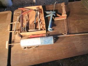 lot 167 image: Number punches, caulk gun, garden d...