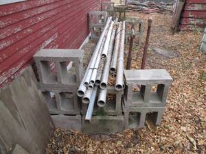 lot 252 image: Metal and PVC piping, most are 10ft...