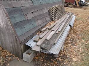 lot 270 image: Large lot of tongue and groove up t...