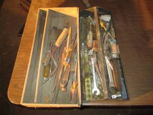 lot 190 image: 2 trays with misc hand tools (see p...