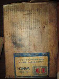 lot 192 image: DL 2500 winch (new in box)...