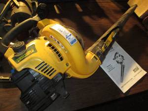 lot 242 image: Yardman YM320BV blowervacuum. Atta...