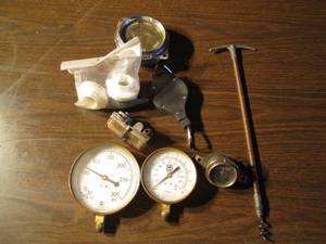 lot 305 image: Guages and misc items (see photos )...