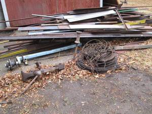 lot 274 image: Large scrap iron pile including an ...