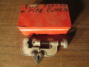 lot 368 image: Pipe flange and pipe cutters...