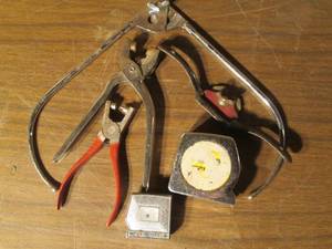 lot 378 image: Stainless steel caliper, 2 rivet to...
