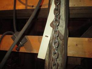 lot 412 image: Chain tension clamp, chain and conv...