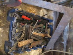 lot 21 image: Crate with hand tools including scr...