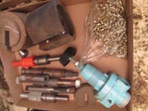 lot 24 image: Box with drive shafts, Wilkerson R2...
