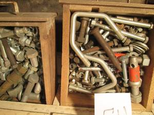 lot 48 image: Contents of 2 drawers including nut...