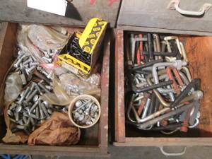 lot 64 image: Contents of 2 drawers including Lar...