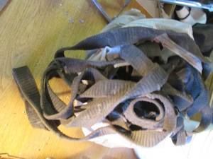 lot 81 image: Sack full of tow straps (see photos...
