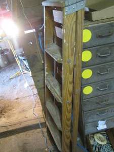 lot 104 image: 5ft wooden painters ladder...